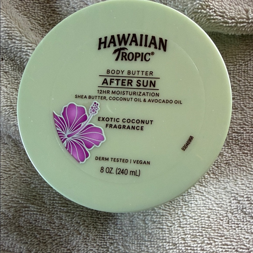 Hawaiian Tropic Body Butter 🥥 coconut -brand new! Never opened!! 8 ounces!